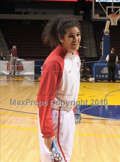 Thumbnail 3 in St. Mary's vs. Harvard-Westlake (CIF State D4 Award Photos) photogallery.