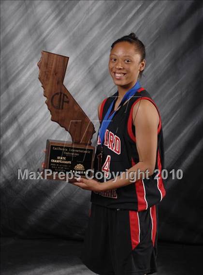 Thumbnail 1 in St. Mary's vs. Harvard-Westlake (CIF State D4 Award Photos) photogallery.