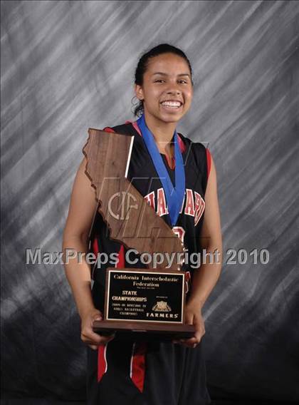 Thumbnail 2 in St. Mary's vs. Harvard-Westlake (CIF State D4 Award Photos) photogallery.