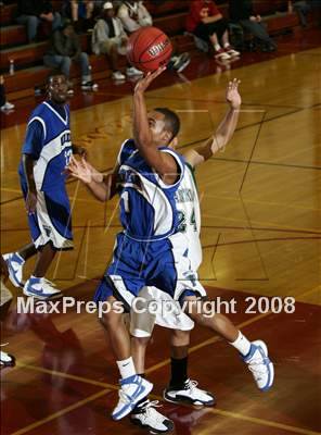 Thumbnail 1 in Franklin vs. Jordan (MaxPreps Holiday Classic) photogallery.