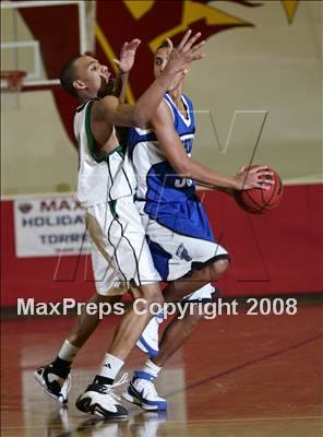 Thumbnail 1 in Franklin vs. Jordan (MaxPreps Holiday Classic) photogallery.