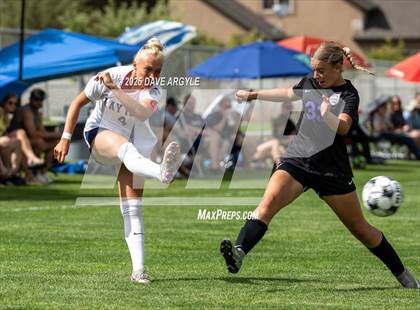 Thumbnail 1 in Layton @ Riverton photogallery.