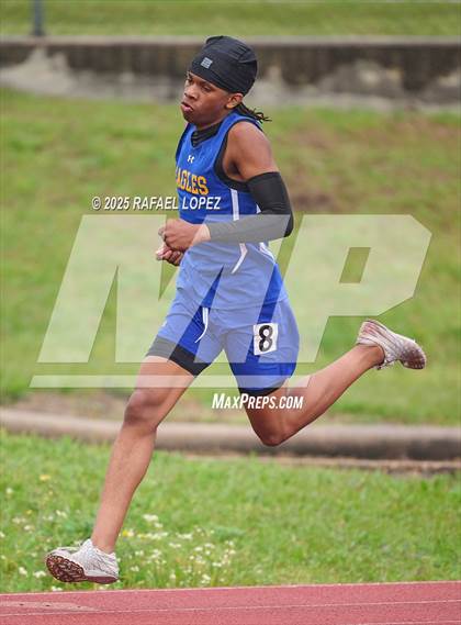 Thumbnail 1 in Dave Bethany Relays (400M) photogallery.