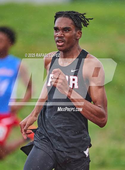 Thumbnail 1 in Dave Bethany Relays (400M) photogallery.