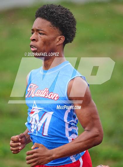 Thumbnail 3 in Dave Bethany Relays (400M) photogallery.