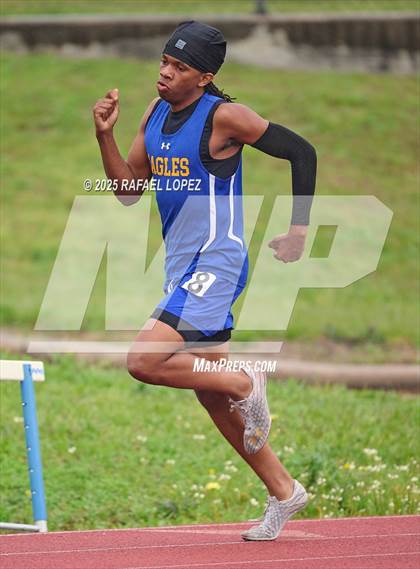 Thumbnail 2 in Dave Bethany Relays (400M) photogallery.