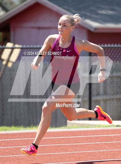 Thumbnail 1 in Weatherford Eagle Invitational (Relays) photogallery.