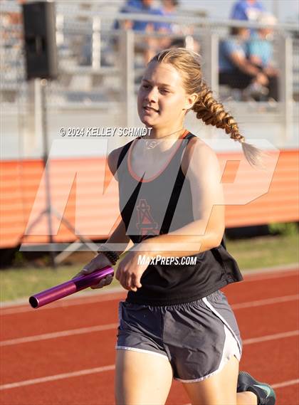 Thumbnail 1 in Weatherford Eagle Invitational (Relays) photogallery.