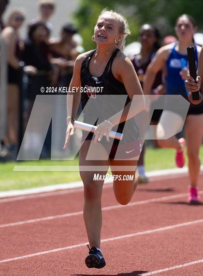 Thumbnail 3 in Weatherford Eagle Invitational (Relays) photogallery.