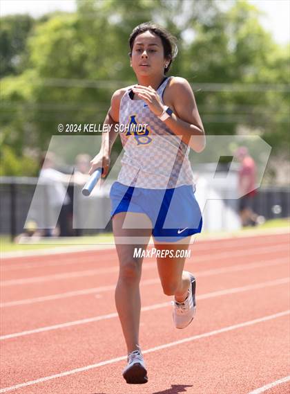 Thumbnail 2 in Weatherford Eagle Invitational (Relays) photogallery.