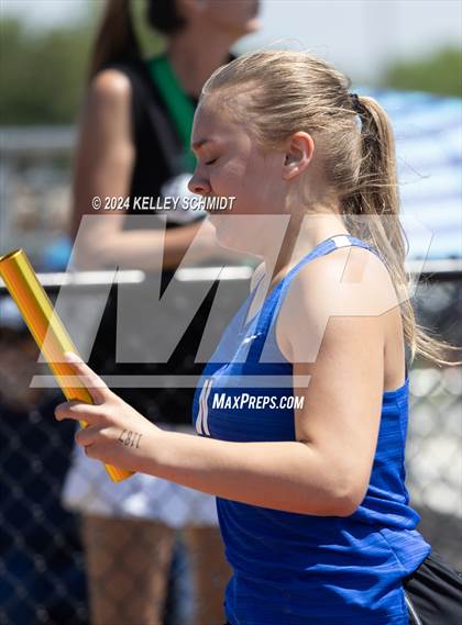 Thumbnail 1 in Weatherford Eagle Invitational (Relays) photogallery.