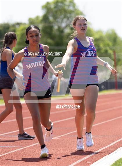 Thumbnail 2 in Weatherford Eagle Invitational (Relays) photogallery.