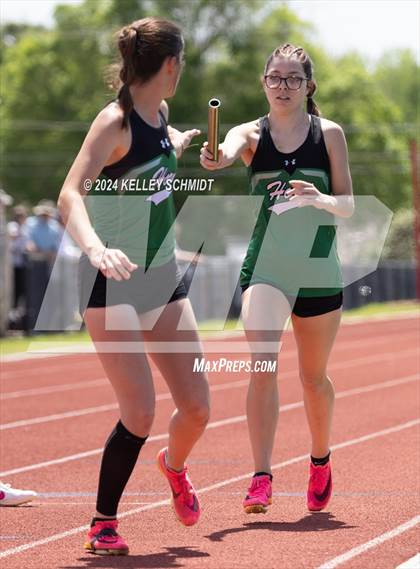 Thumbnail 3 in Weatherford Eagle Invitational (Relays) photogallery.