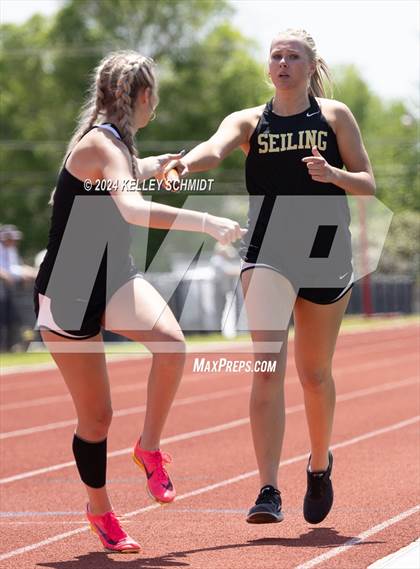 Thumbnail 1 in Weatherford Eagle Invitational (Relays) photogallery.