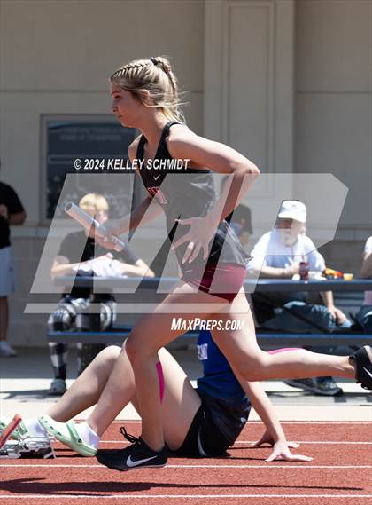Thumbnail 2 in Weatherford Eagle Invitational (Relays) photogallery.