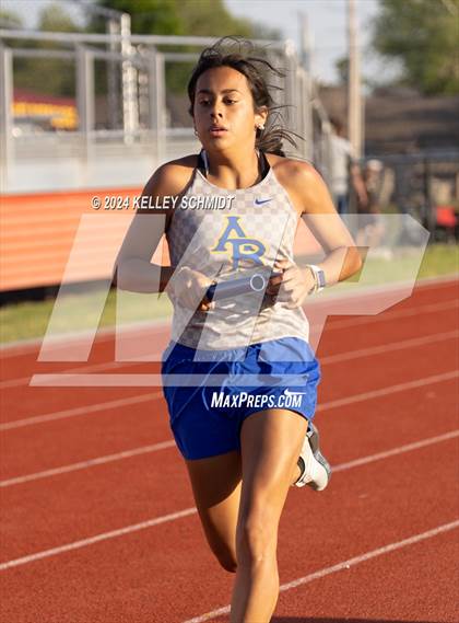 Thumbnail 3 in Weatherford Eagle Invitational (Relays) photogallery.