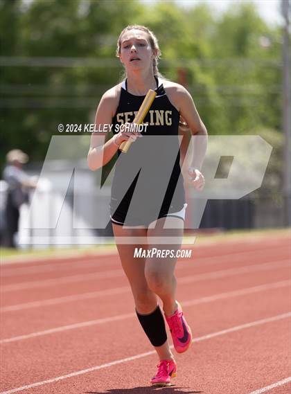 Thumbnail 3 in Weatherford Eagle Invitational (Relays) photogallery.