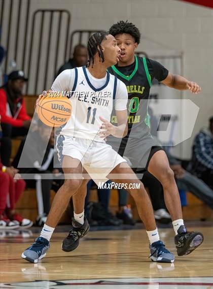 Thumbnail 2 in E.E. Smith vs. Harrells Christian Academy (MLK Dream Jam 2024) photogallery.