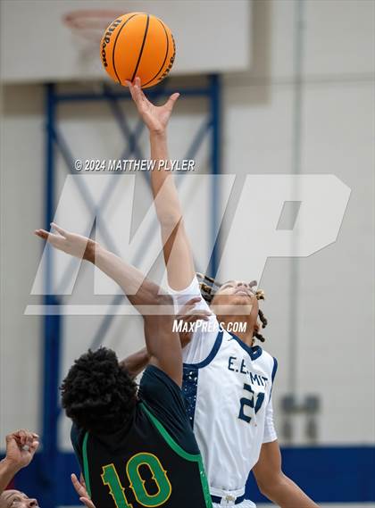 Thumbnail 1 in E.E. Smith vs. Harrells Christian Academy (MLK Dream Jam 2024) photogallery.