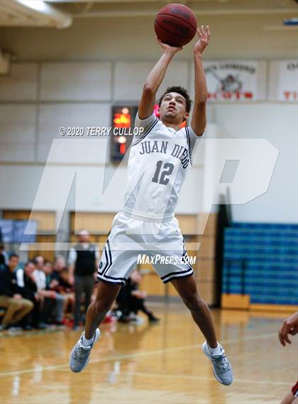 Thumbnail 2 in Bear River vs. Juan Diego (Eagle Holiday Shootout) photogallery.