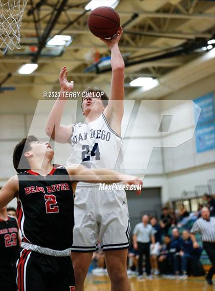 Thumbnail 1 in Bear River vs. Juan Diego (Eagle Holiday Shootout) photogallery.