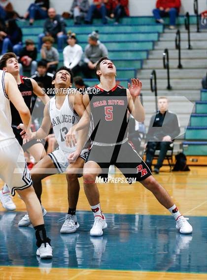 Thumbnail 3 in Bear River vs. Juan Diego (Eagle Holiday Shootout) photogallery.