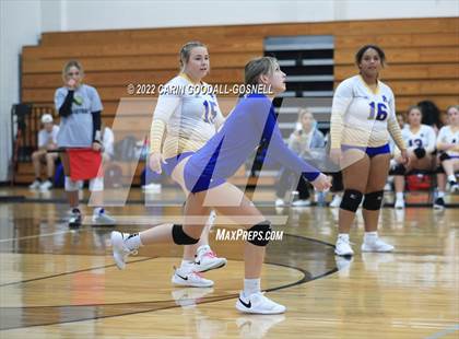 Thumbnail 1 in Richlands @ Croatan photogallery.