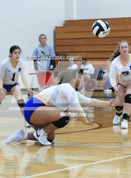 Thumbnail 1 in Richlands @ Croatan photogallery.