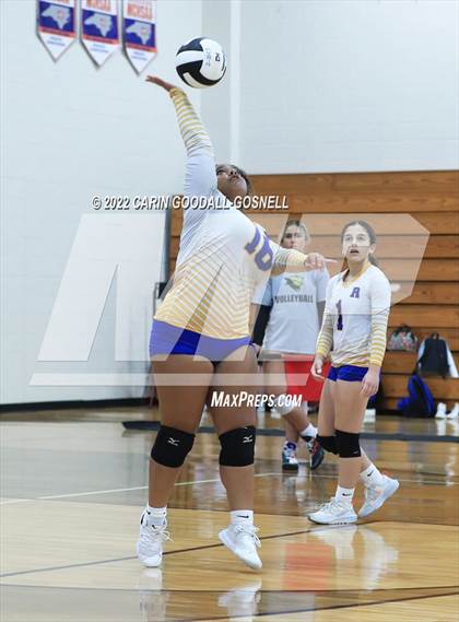 Thumbnail 2 in Richlands @ Croatan photogallery.