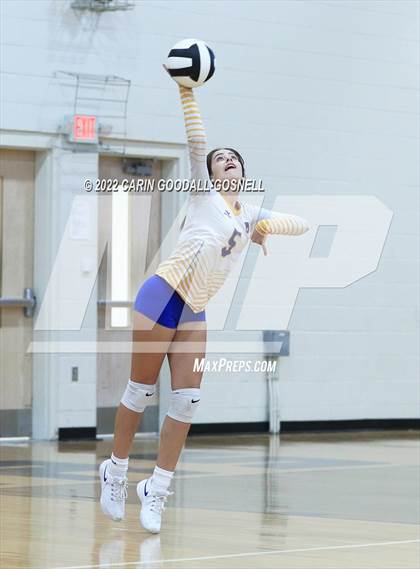 Thumbnail 3 in Richlands @ Croatan photogallery.
