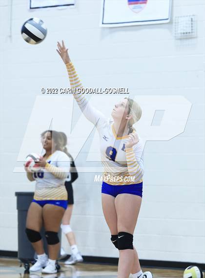 Thumbnail 3 in Richlands @ Croatan photogallery.