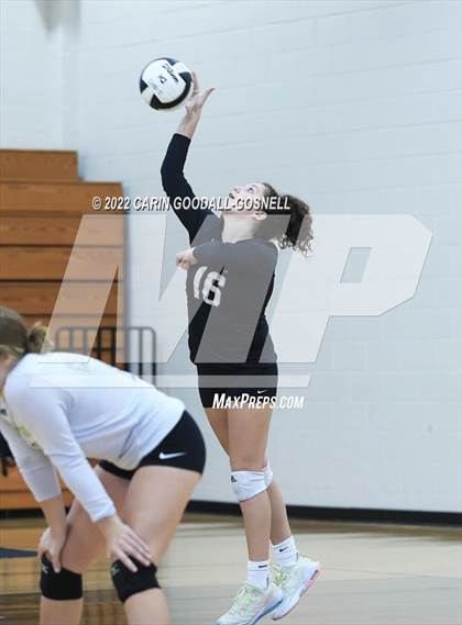Thumbnail 3 in Richlands @ Croatan photogallery.