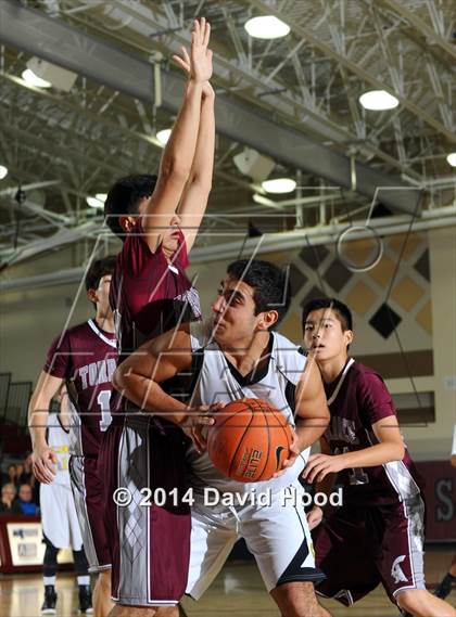 Thumbnail 2 in Capistrano Valley vs. Torrance (MaxPreps Holiday Classic) photogallery.