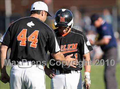 Thumbnail 3 in Harlem vs. Boylan (Class 4A Regional Semifinal) photogallery.