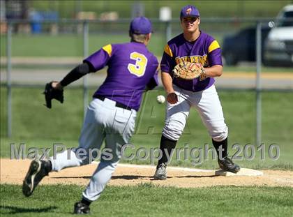 Thumbnail 3 in Harlem vs. Boylan (Class 4A Regional Semifinal) photogallery.