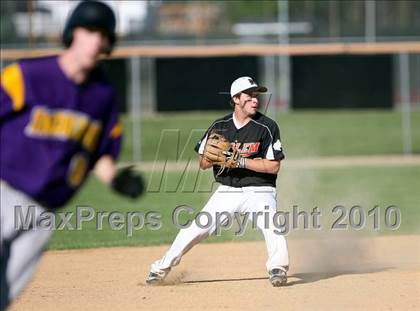 Thumbnail 3 in Harlem vs. Boylan (Class 4A Regional Semifinal) photogallery.