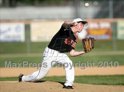 Thumbnail 3 in Harlem vs. Boylan (Class 4A Regional Semifinal) photogallery.