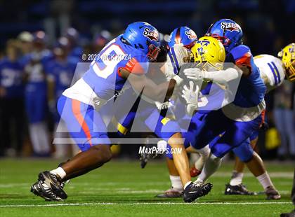 Thumbnail 2 in Bishop Amat vs. Serra (CIF SS D2 Playoffs) photogallery.