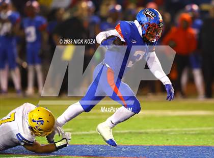 Thumbnail 1 in Bishop Amat vs. Serra (CIF SS D2 Playoffs) photogallery.