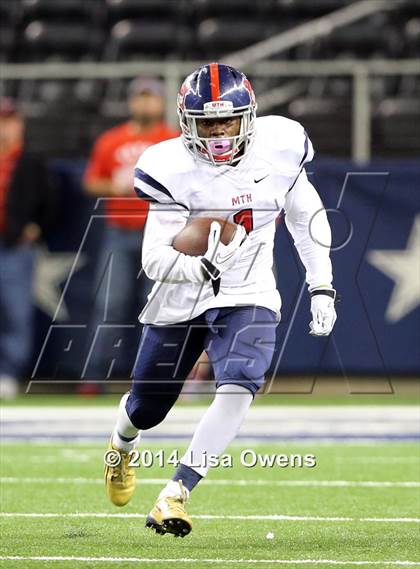 Thumbnail 1 in Boyd vs. Cedar Hill (UIL 6A Division 2 Region 1 Area Playoff) photogallery.