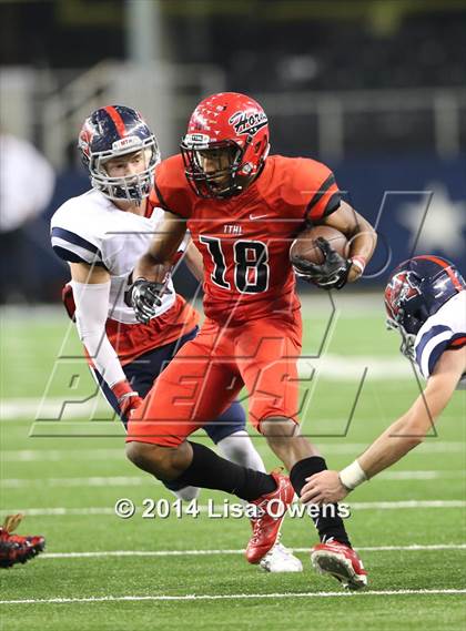 Thumbnail 1 in Boyd vs. Cedar Hill (UIL 6A Division 2 Region 1 Area Playoff) photogallery.