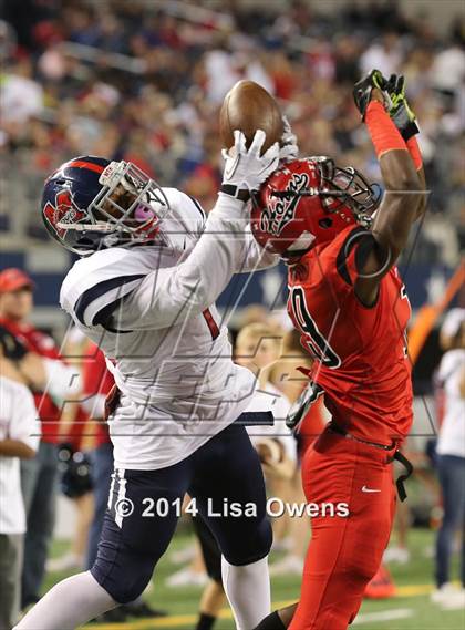 Thumbnail 3 in Boyd vs. Cedar Hill (UIL 6A Division 2 Region 1 Area Playoff) photogallery.