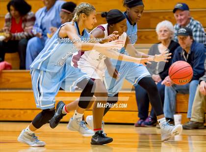 Thumbnail 2 in South Lenoir vs. Dixon photogallery.