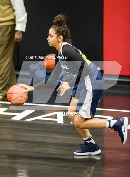 Thumbnail 1 in Salesian College Preparatory vs. New Hope Academy (Nike Tournament of Champions) photogallery.