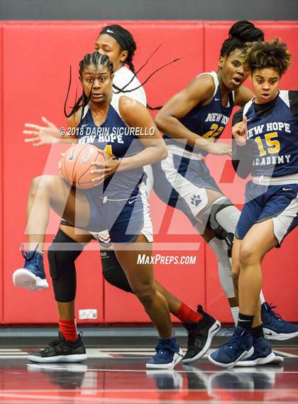 Thumbnail 3 in Salesian College Preparatory vs. New Hope Academy (Nike Tournament of Champions) photogallery.