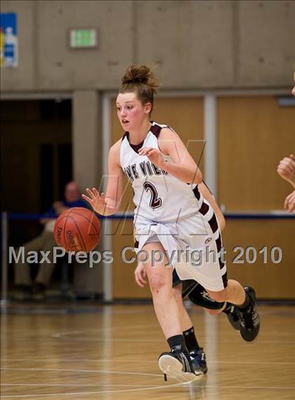 Thumbnail 2 in Timpanogos vs Pine View (Utah 4A Quarterfinal) photogallery.