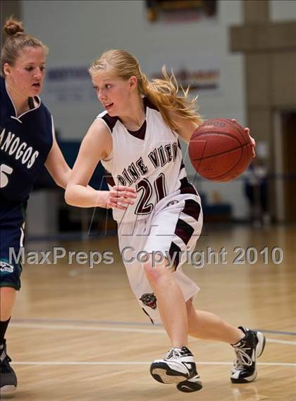 Thumbnail 2 in Timpanogos vs Pine View (Utah 4A Quarterfinal) photogallery.