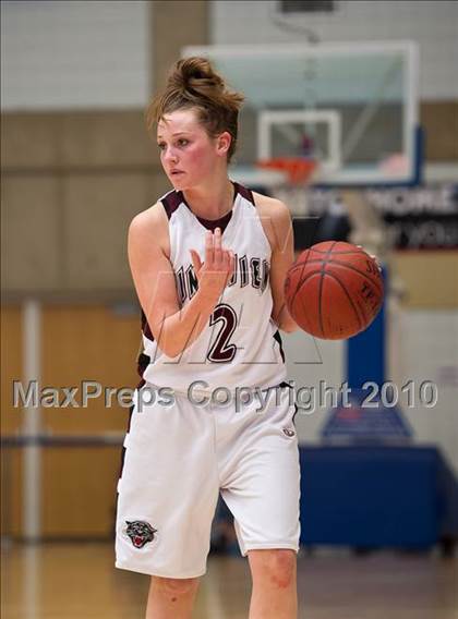 Thumbnail 2 in Timpanogos vs Pine View (Utah 4A Quarterfinal) photogallery.