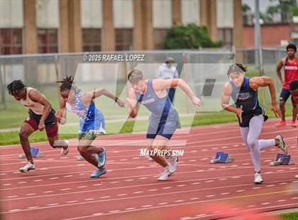 Thumbnail 3 in UIL 6A Track & Field District Prelims (100M) photogallery.