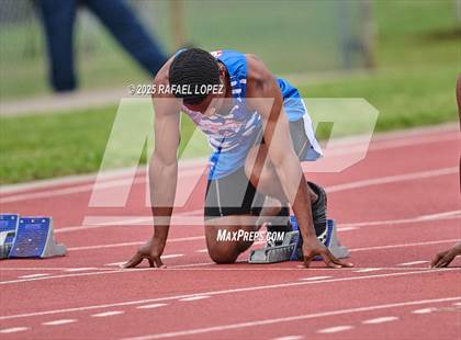 Thumbnail 2 in UIL 6A Track & Field District Prelims (100M) photogallery.